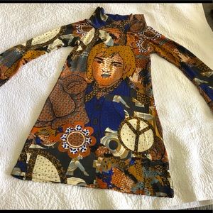 Super funky retro long sleeved dress